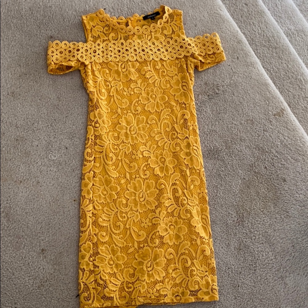 YELLOW LACE DRESS
